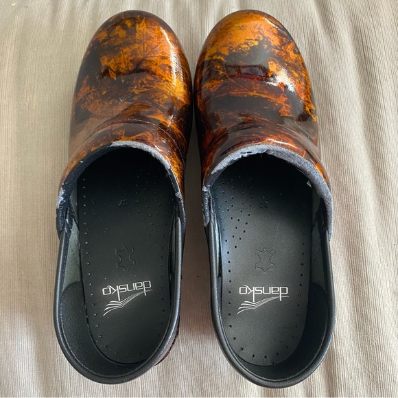 DANSKO PROFESSIONAL bronze swirl 
PATENT LEATHER CLOGS/mules size 37 shoes - Picture 11 of 14